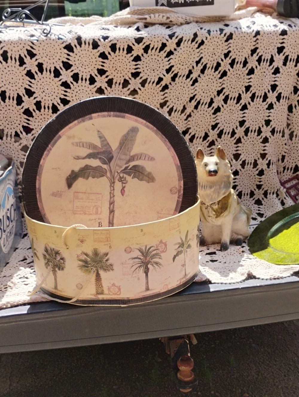 Large Vintage PALM TREE HAT BOX